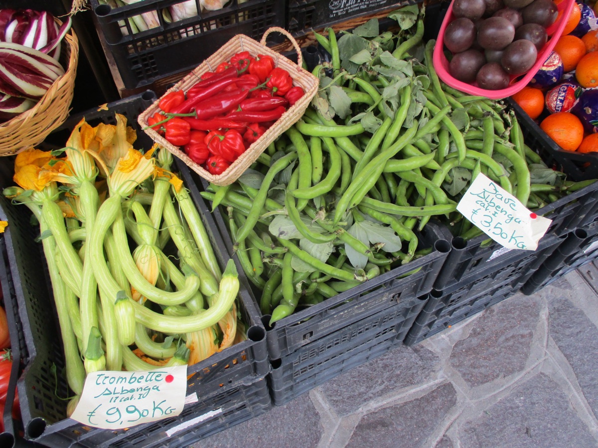 Il mercato, mercoledì e sabato
